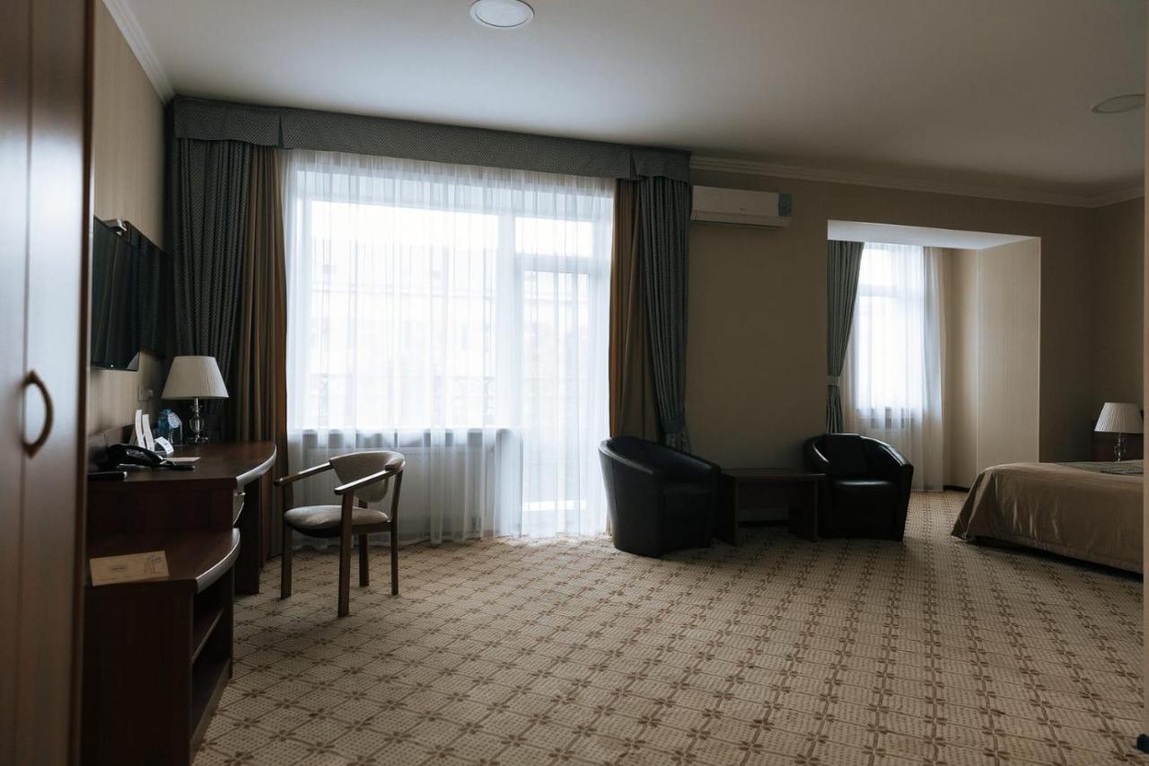Medeu Hotel Kostanay Exterior photo