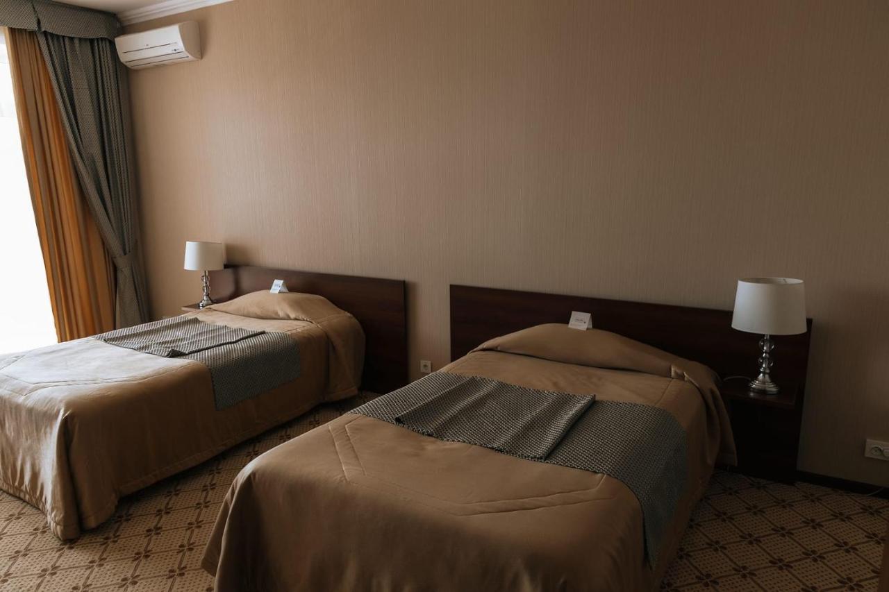 Medeu Hotel Kostanay Exterior photo