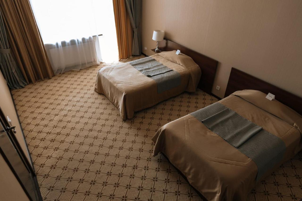Medeu Hotel Kostanay Exterior photo